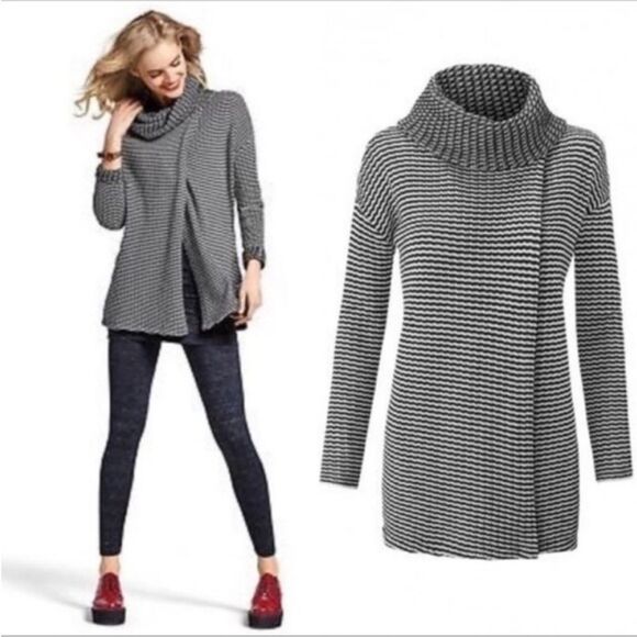 CAbi Fergie Split Turtleneck Sweater 226 - Picture 1 of 5